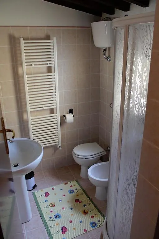 Casa Vacanze In Borgo Monteverdi Marittimo 0*,