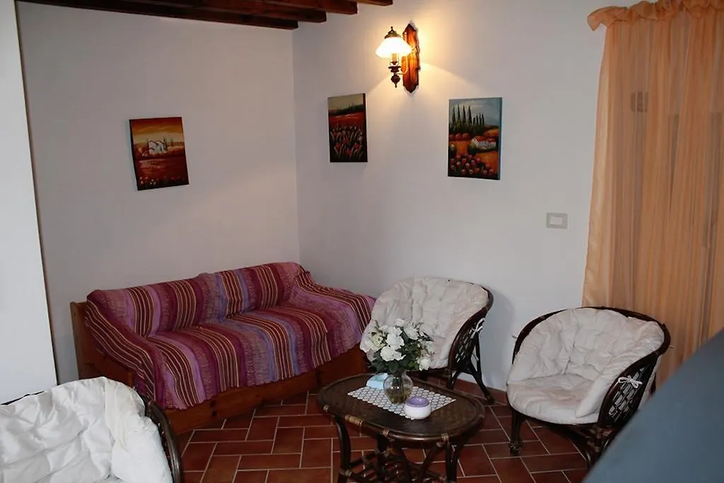 Casa Vacanze In Borgo Monteverdi Marittimo 0*,